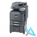 Kyocera TASKalfa 3500i gebrauchter Kopierer auf Unterschrank mit DP-770